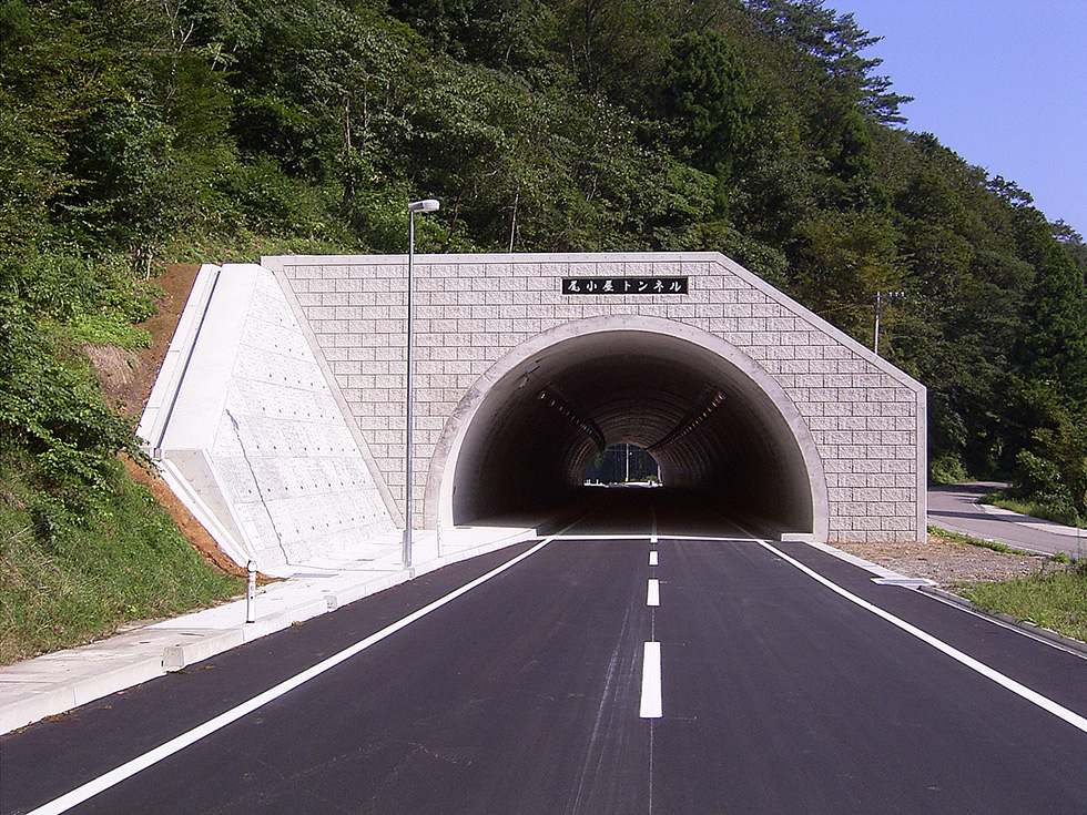 尾小屋トンネル工事