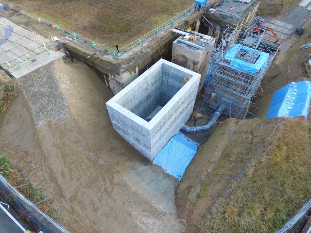 県水送水管耐震化事業　送水管埋設工事（加賀2-2-66）